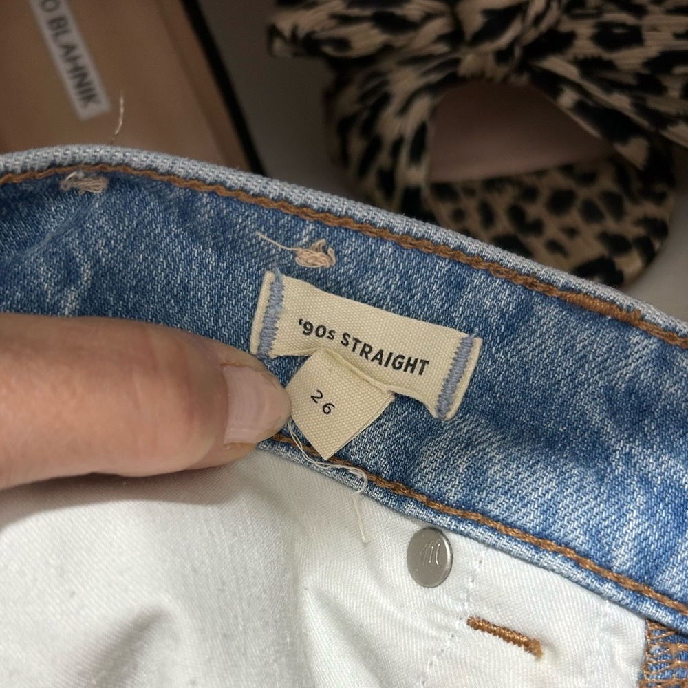 Madewell Women's “The 90’s Straight” Jeans 26, “Rondell” wash. - Picture 3 of 6